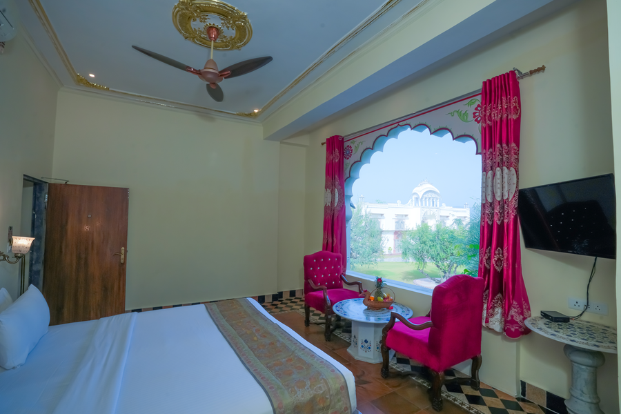 lohagarh fort resort