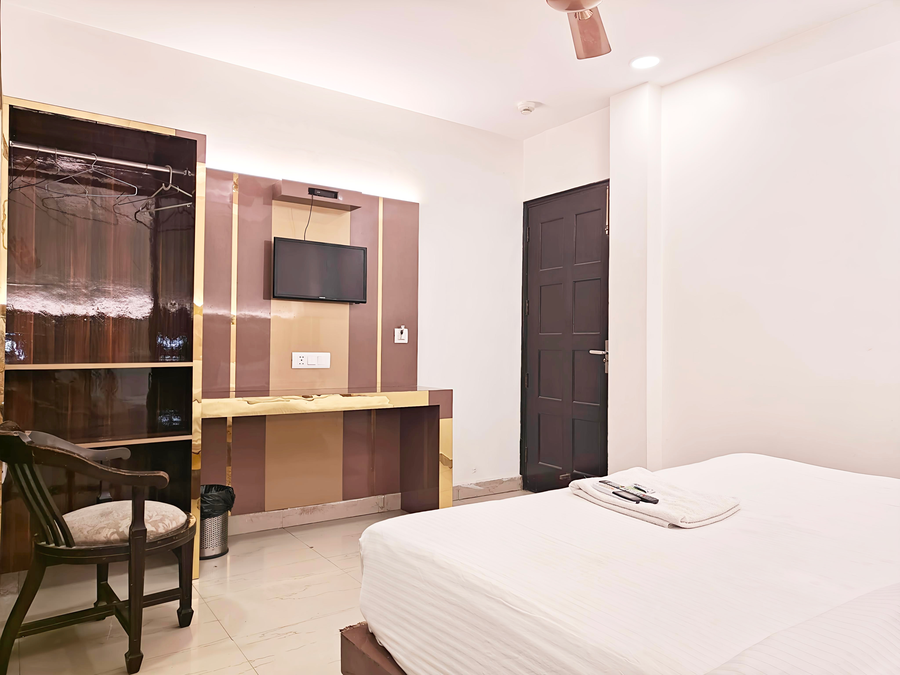 hotel apple villa paharganj