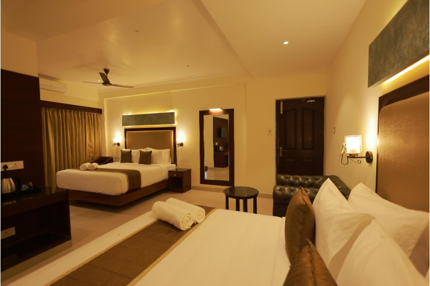hotel comorin grand