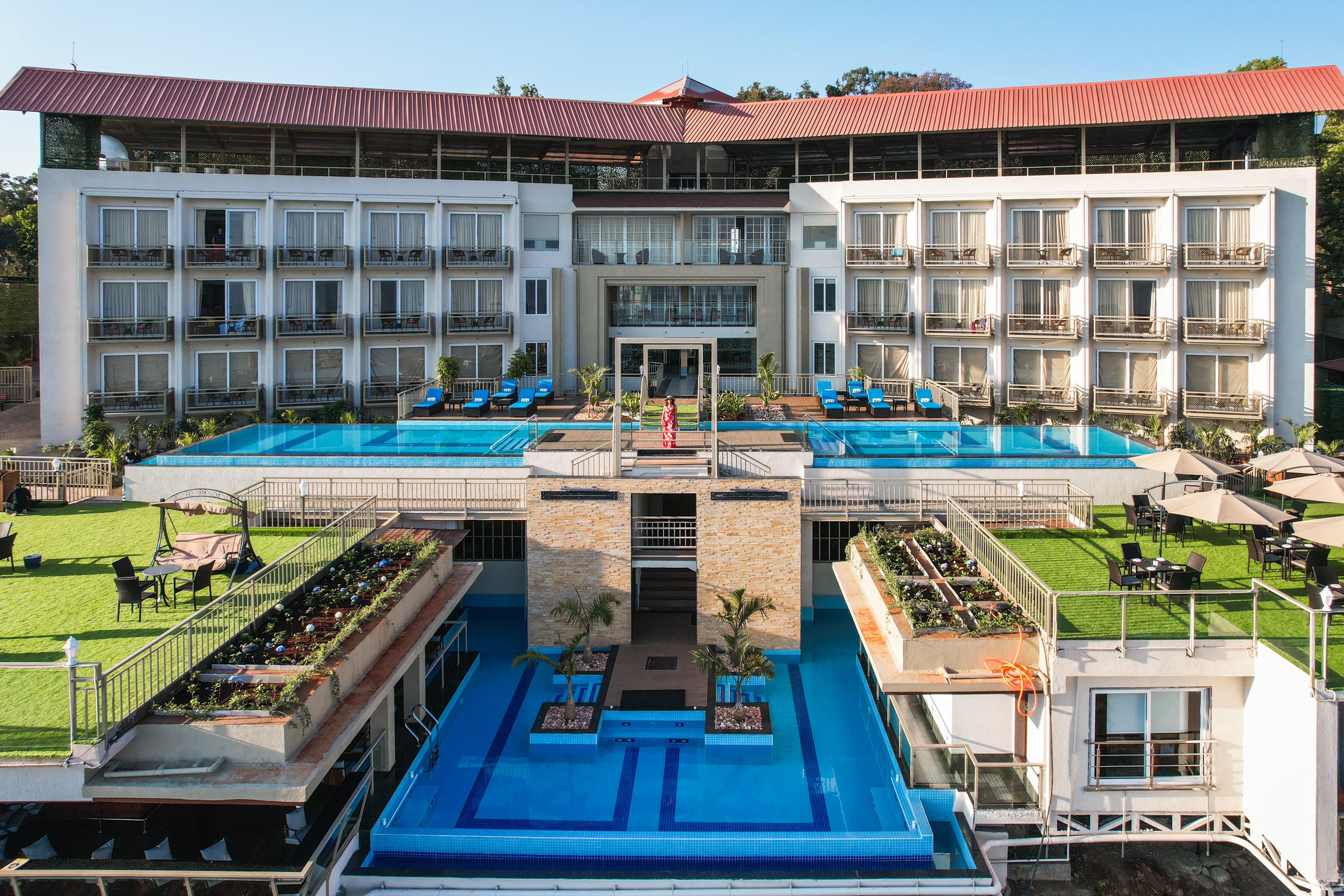 The Cliff By Zuper, Panchgani,Taluka Mahabaleshwar, Panchgani - Mahabaleshwar Rd, Near Parsi Point, Panchgani, Maharashtra 412805,5 star