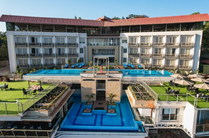 The Cliff By Zuper, Panchgani,Taluka Mahabaleshwar, Panchgani - Mahabaleshwar Rd, Near Parsi Point, Panchgani, Maharashtra 412805,5 star