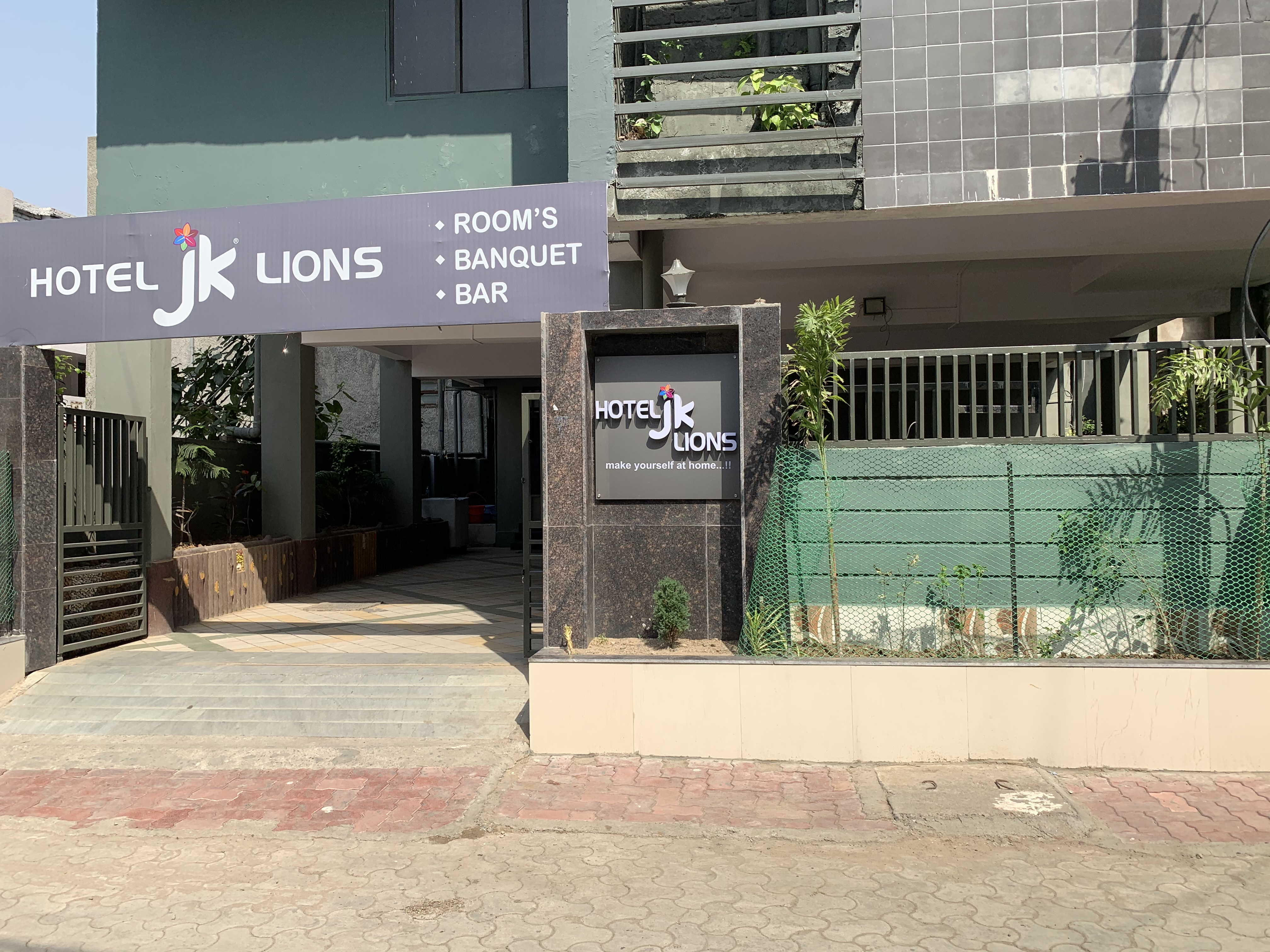 Hotel Jk Lions,Maharashtra>>Nagpur,3 star