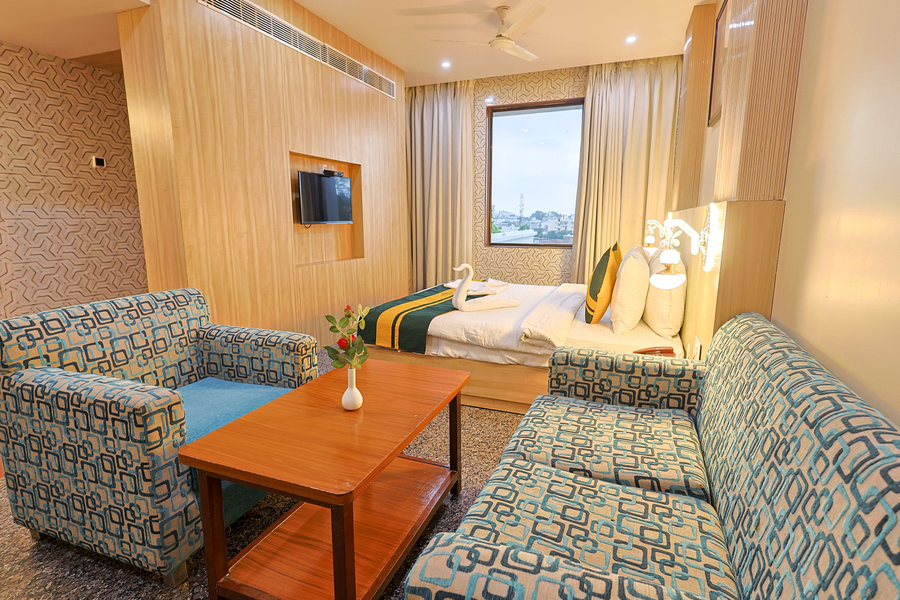Hotel Silk City,Varanasi Cantonment,3 star