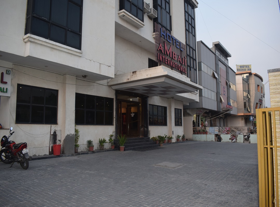 hotel ambaji international