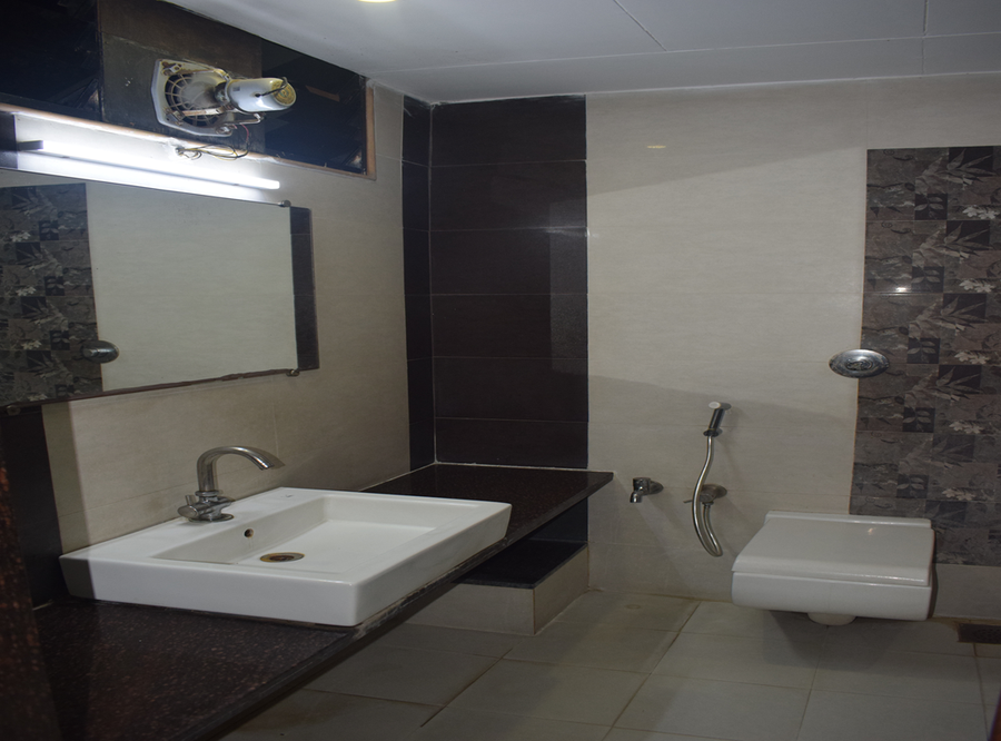 hotel ambaji international