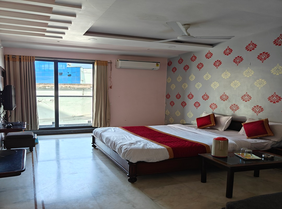 hotel ambaji international