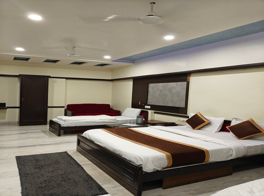 hotel ambaji international