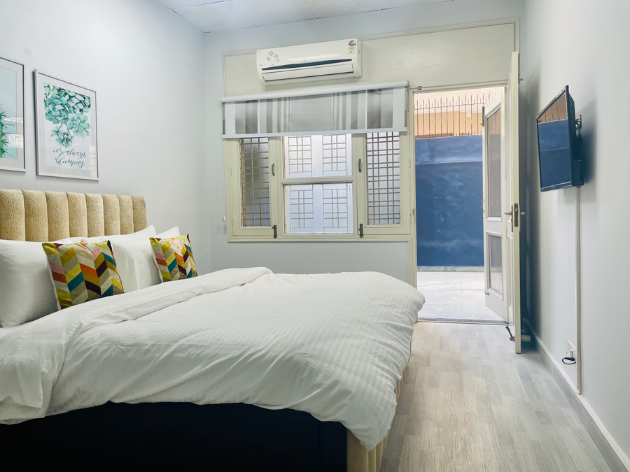 olive service apartment dlf galleria