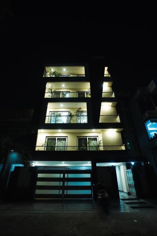 lime tree apartments golf course extension