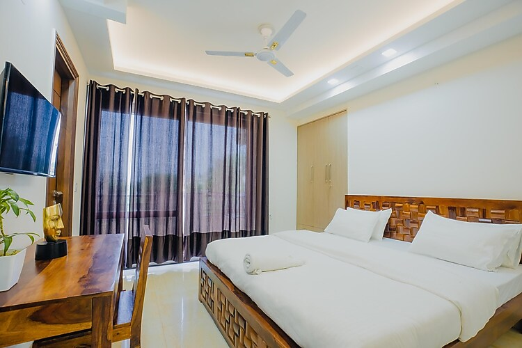 lime tree hotel golf course extension