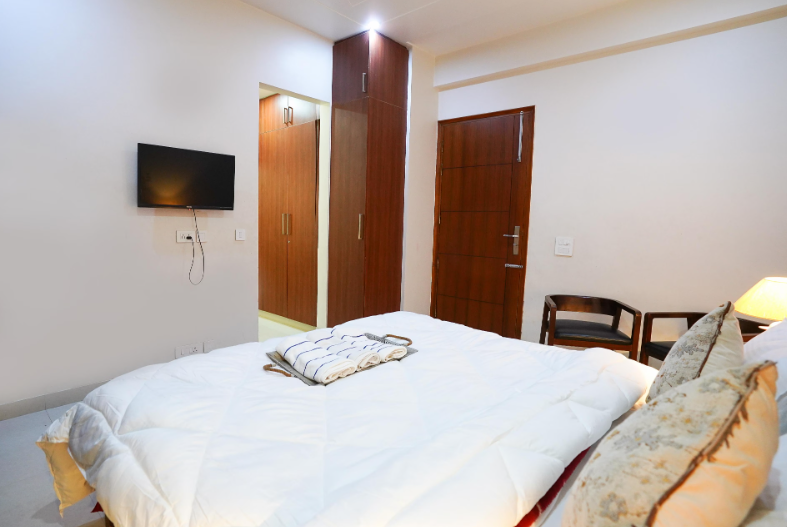 Lime Tree Luxe 3Bhk Apartment - Artemis Medanta,Medanta Medicity Area,3 star