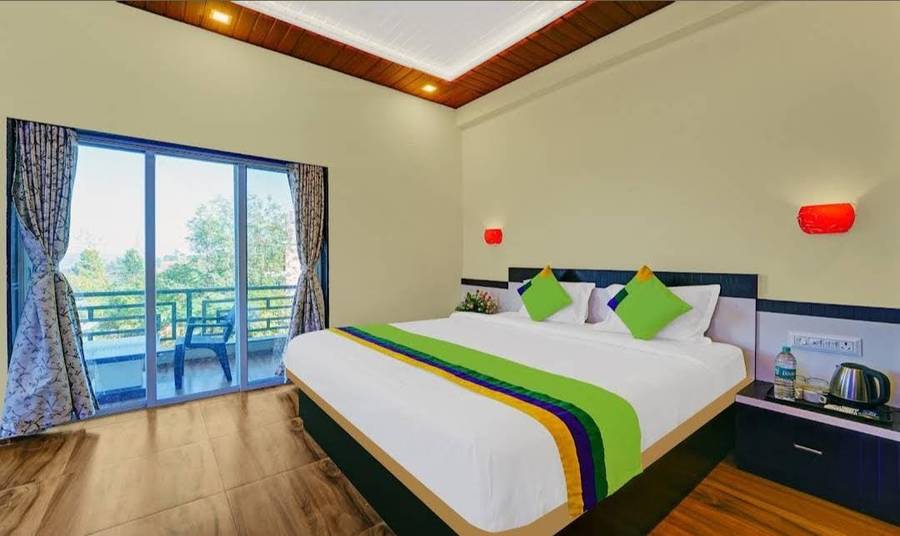 Breeze Mansion With Mountain View,,3 star