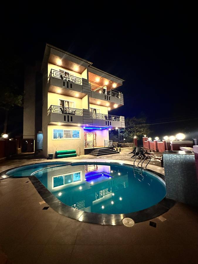 Breeze Mansion With Mountain View,,3 star