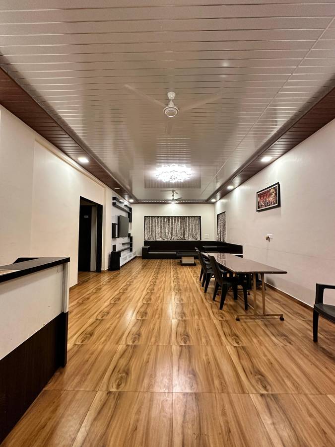 breeze mansion with mountain view