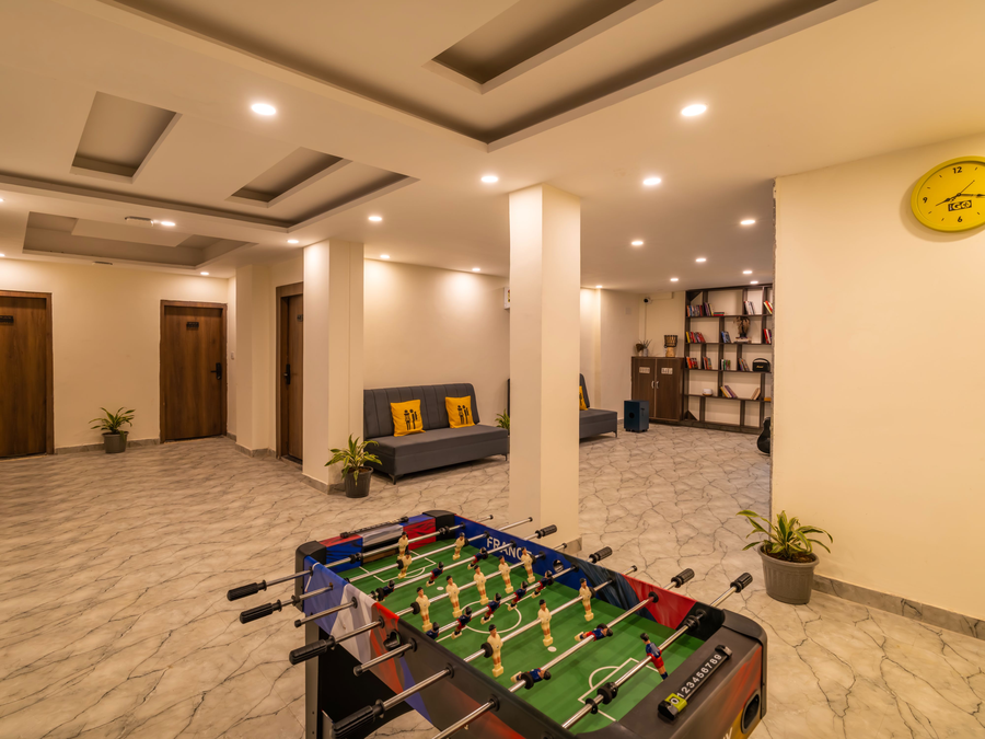 the hosteller rishikesh laxman jhula