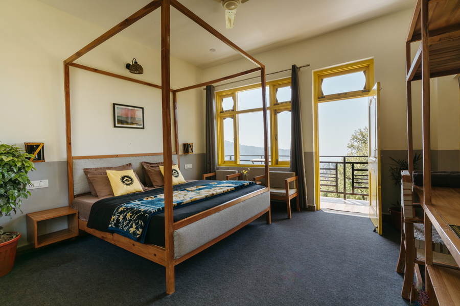the hosteller kareri