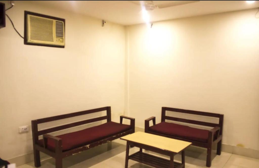 Uttam Guest House,Ulubari,2 star
