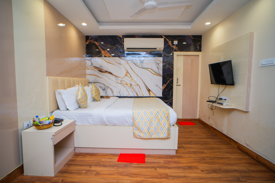 shree krishna hotels and resort 5 mins from kolkata international airport