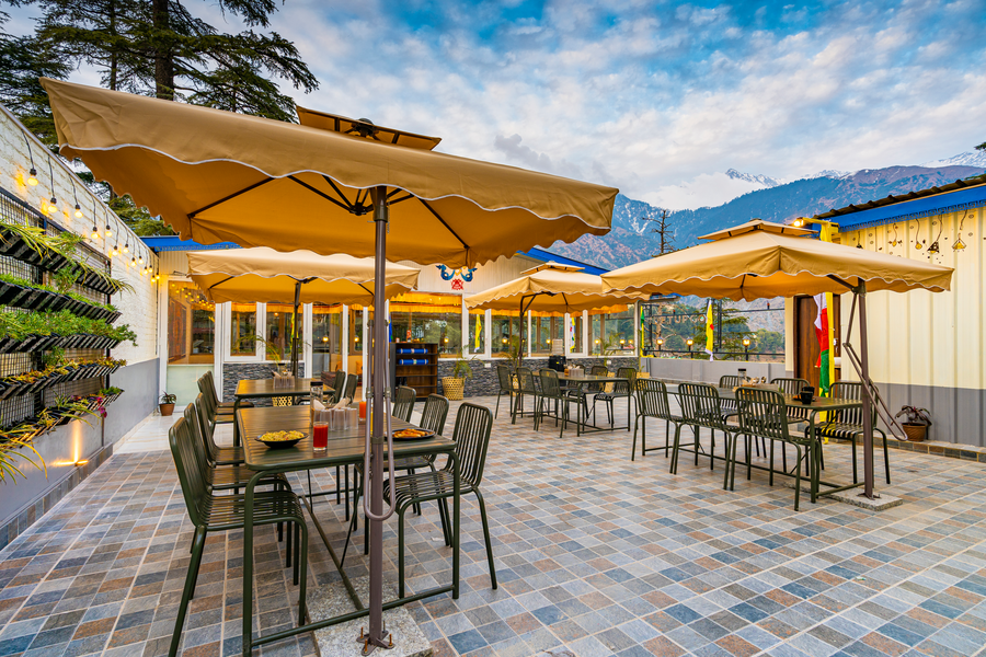 the hosteller mcleodganj mall road