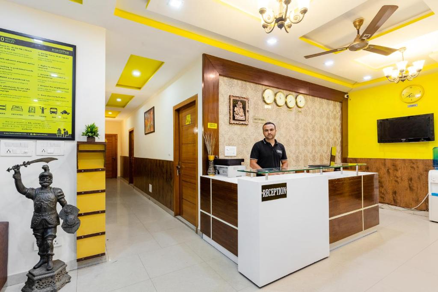 The Hosteller Agra,Taj Mahal Eastern Gate Parking, Opp Jalma Hospital, Amarlok Colony, Taj Nagari Phase 1, Agra, Uttar Pradesh 282001,3 star