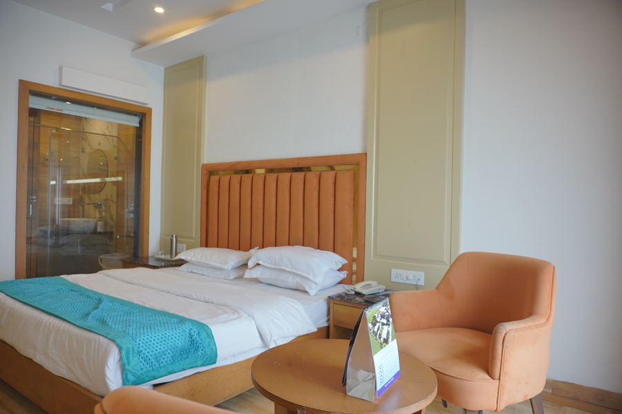 hotel luxury inn by stotrak hospitality