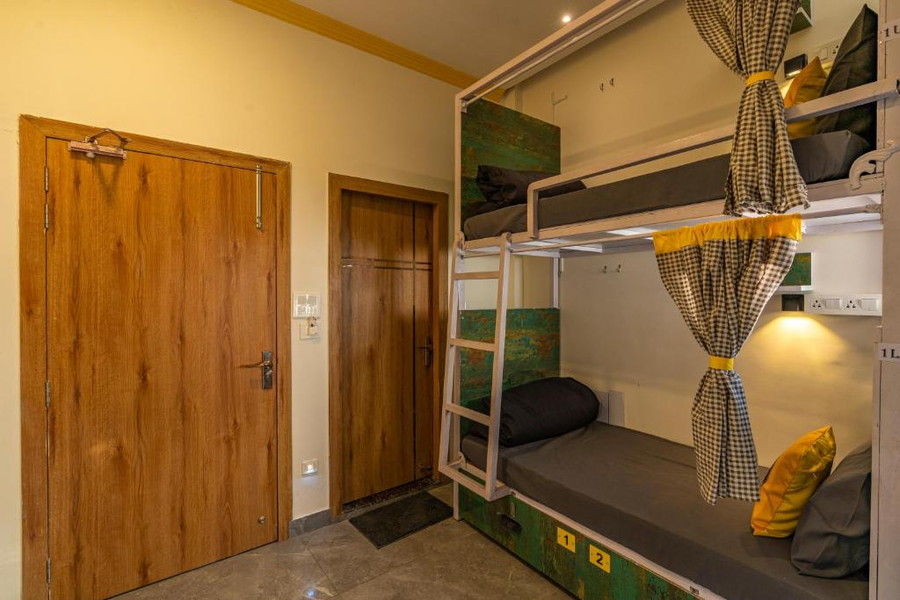 the hosteller rishikesh upper tapovan