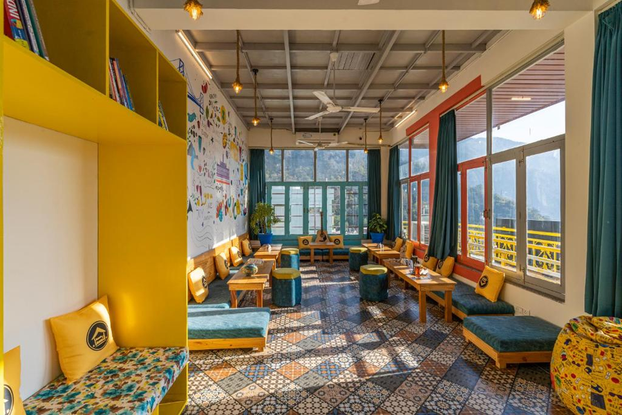 the hosteller rishikesh upper tapovan