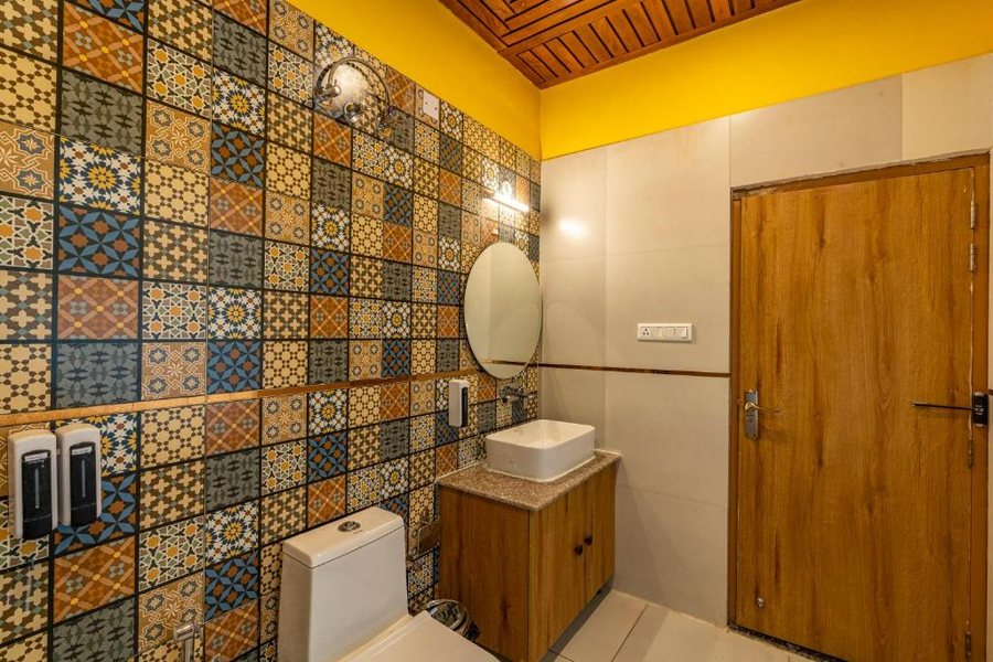 the hosteller rishikesh upper tapovan