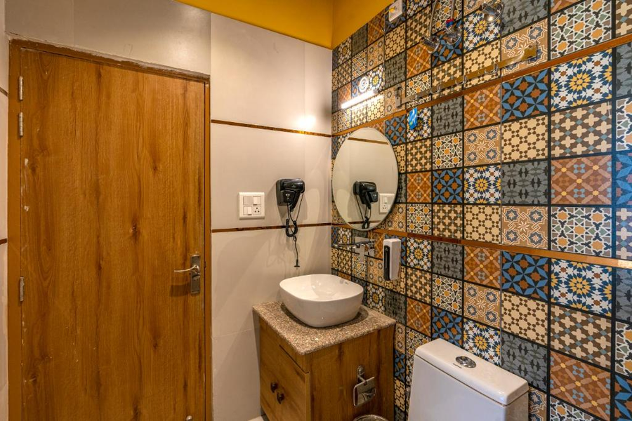 the hosteller rishikesh upper tapovan