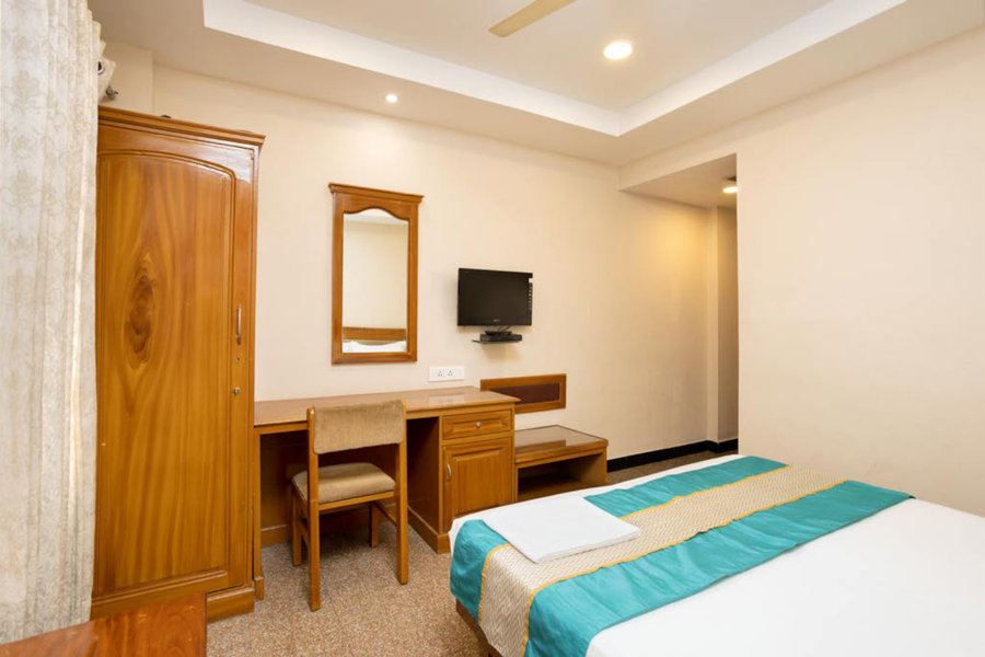 hotel excellency