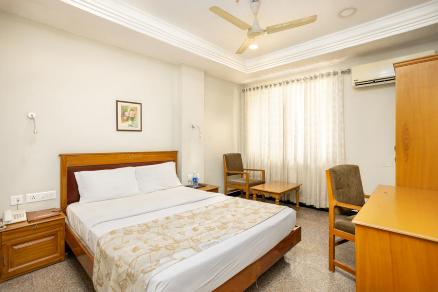 Hotel Excellency,Valanjambalam,3 star