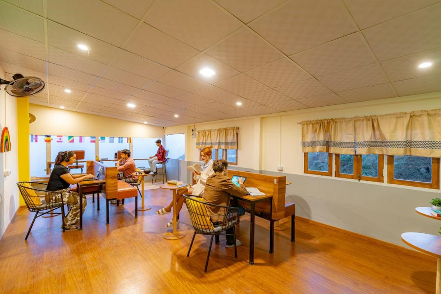 the hosteller mussoorie mall road