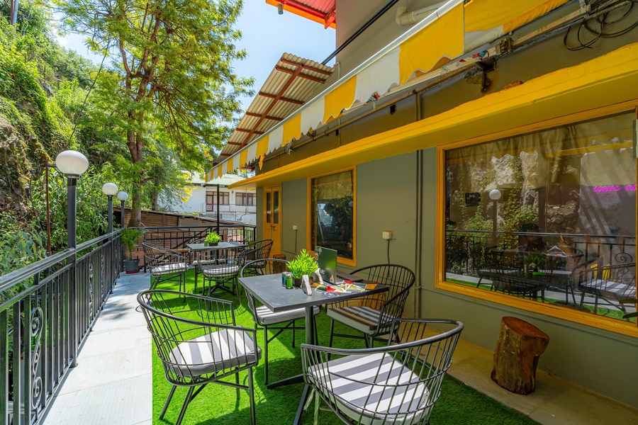 the hosteller mussoorie mall road