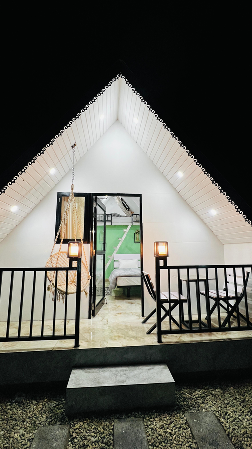 paradise pool resort