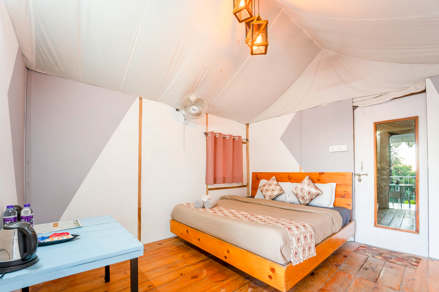 paradise pool resort