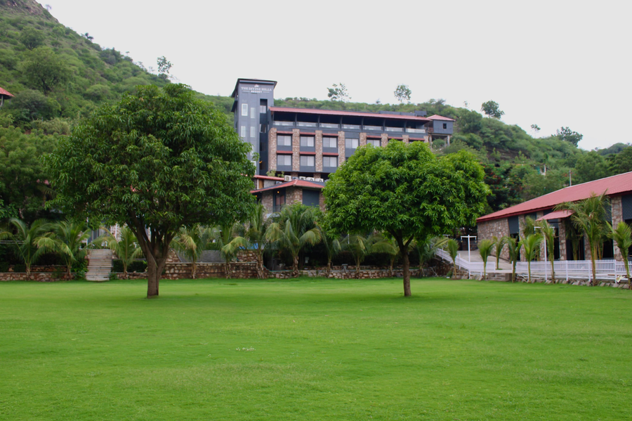 the divine hills resort