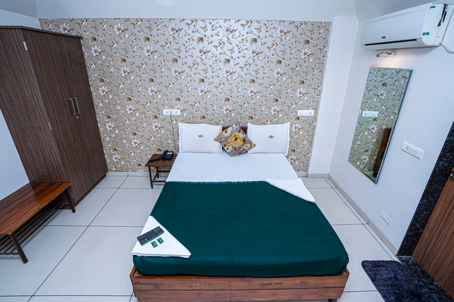 Hotel Prafulla,Near Bindu Chowk,2 star