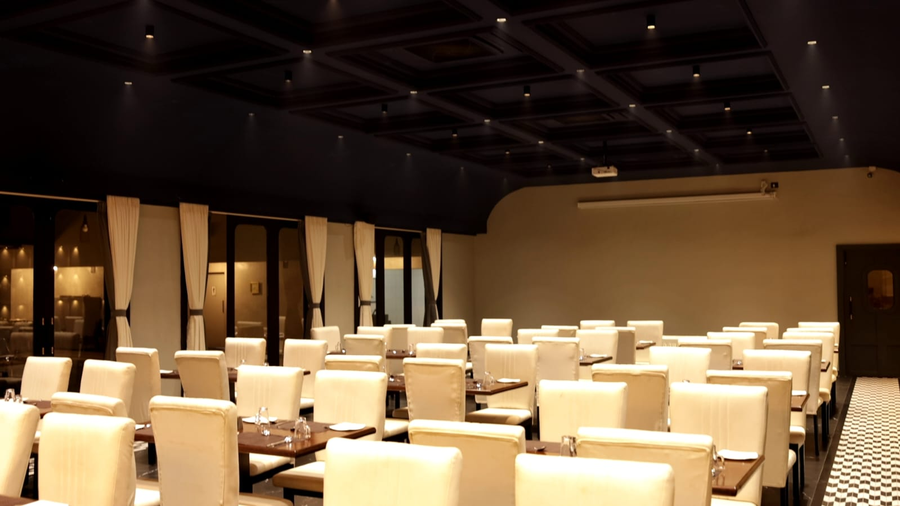 Hotel Windsor Castle,Salem>>Ayodhiyapatinam,3 star