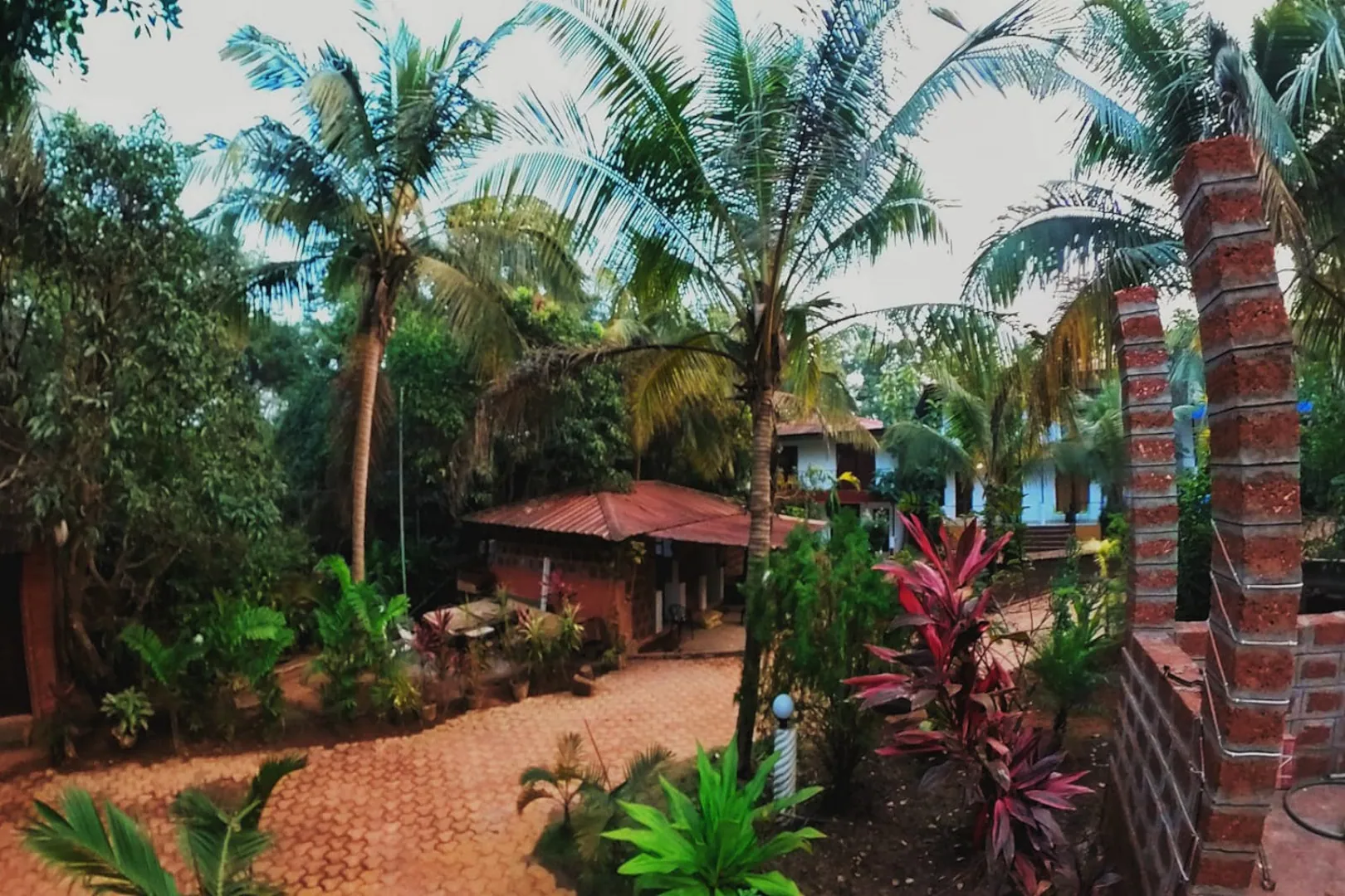 La Station Resort Vagator,H.No. 1630, Petrol Pump, 1, Grand Chinvar, Near Vagator, Vagator, Goa 403509,3 star