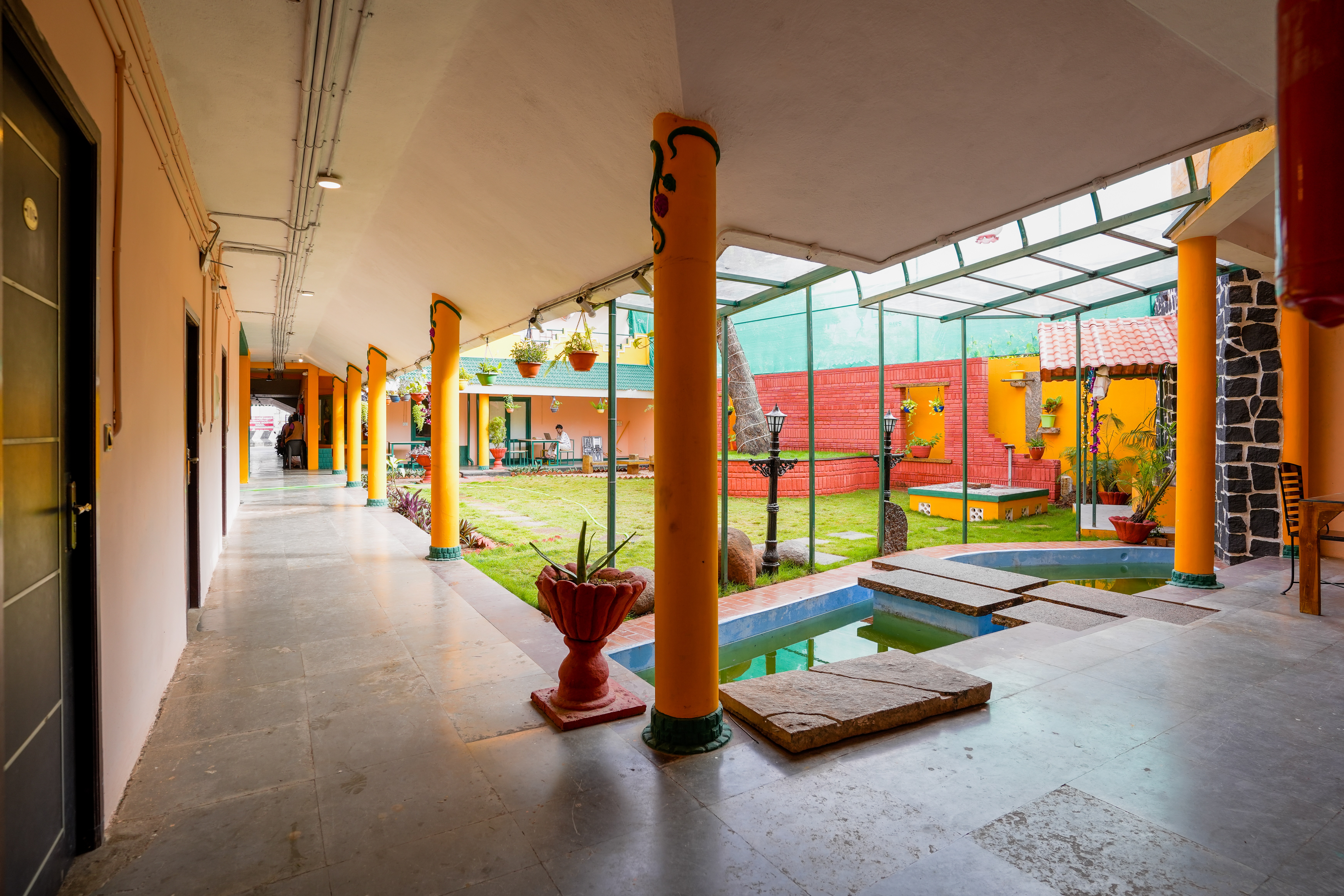 La Courtyard,Kottakuppam,2 star