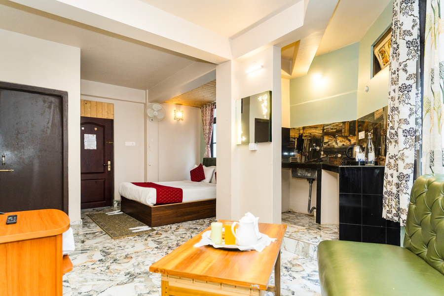 sparrow juniper tree near mg marg