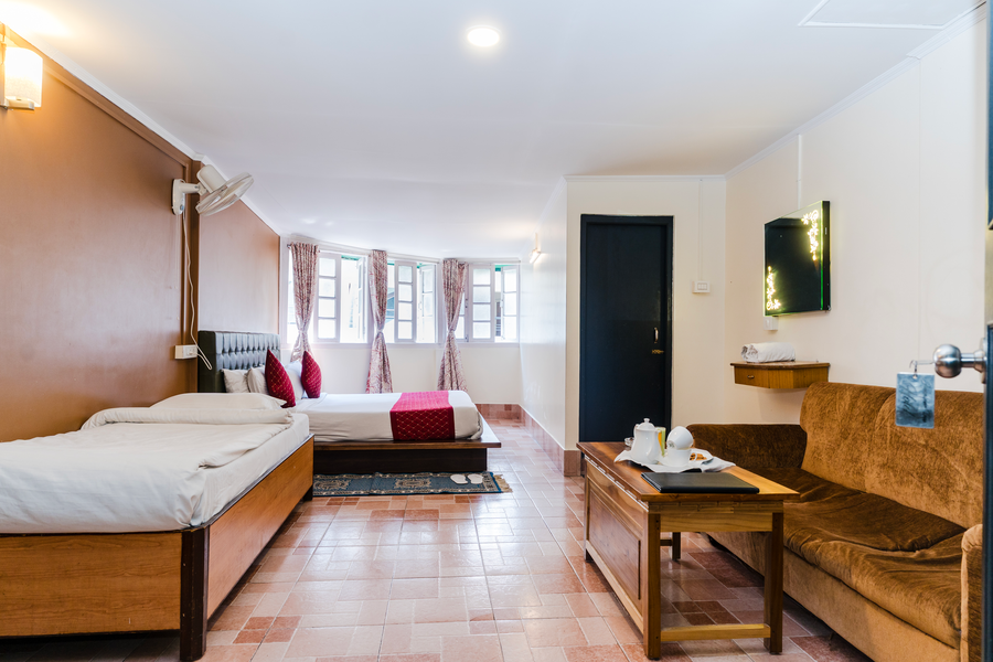 sparrow juniper tree near mg marg