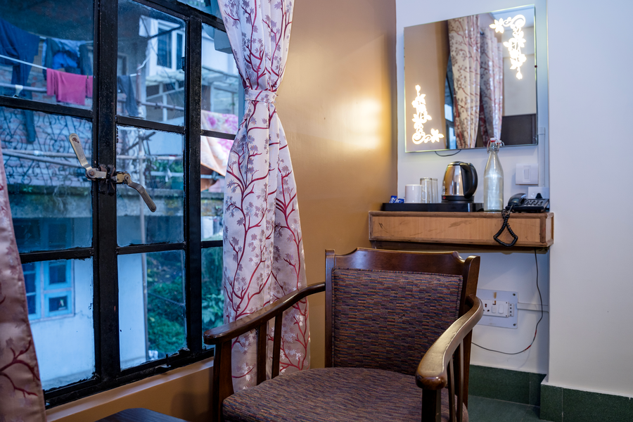 sparrow juniper tree near mg marg