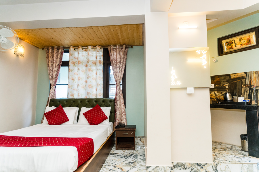 sparrow juniper tree near mg marg