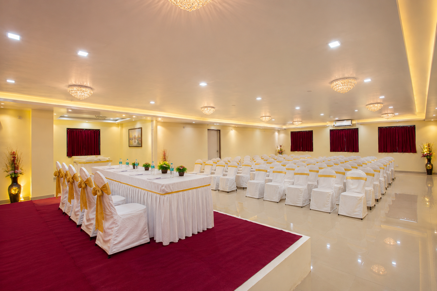 hotel mira international