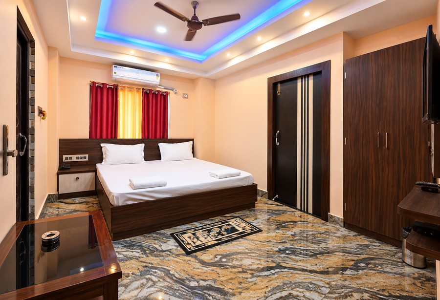 hotel tulusi inn