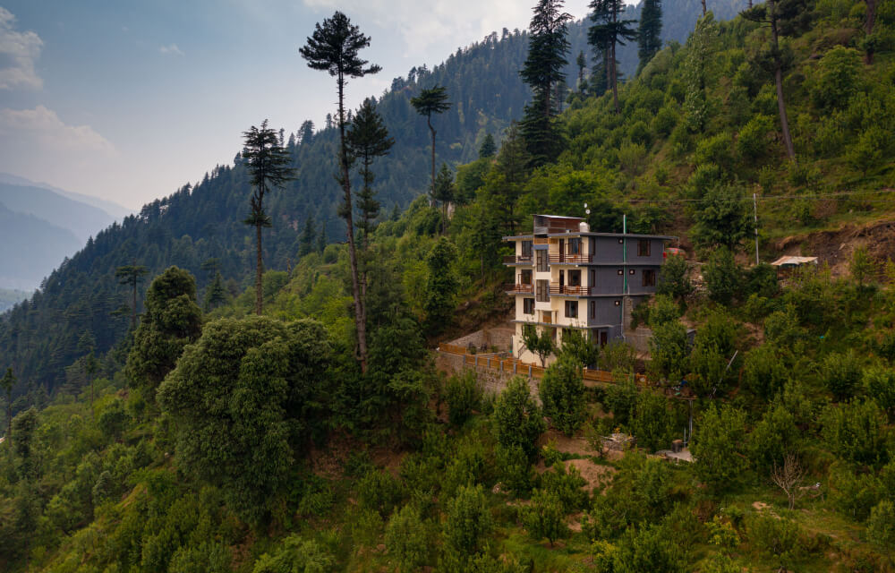 Kuteer Manali,Shaleen Rd, Manali, Himachal Pradesh 175131,2 star
