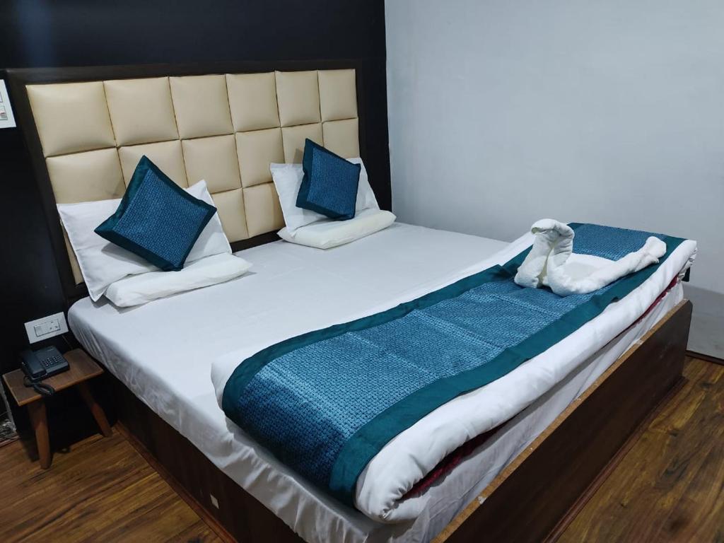 Hotel Silver Inn,Shalimar Bagh,3 star