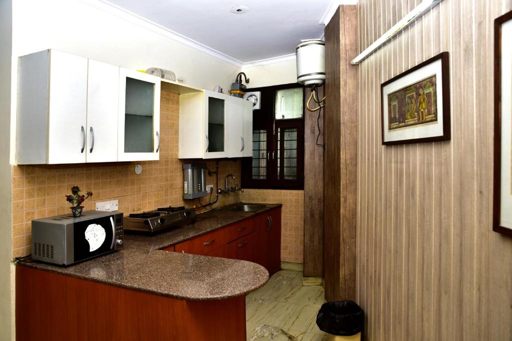 Woodpecker Apartments 2Bhk Service Apartment,Hauz Khas,3 star