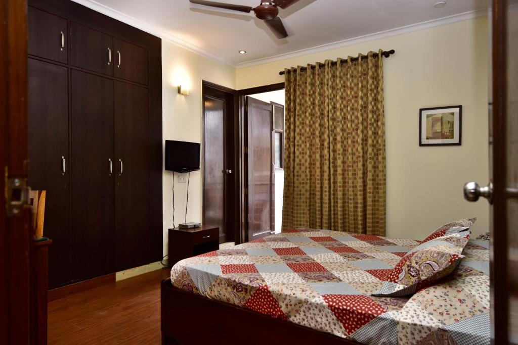 woodpecker apartments 2bhk service apartment